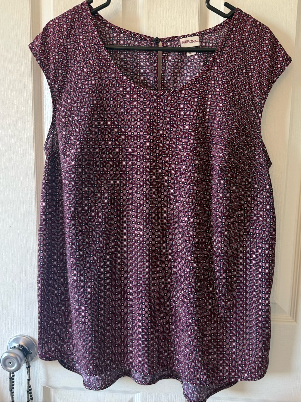 Merona Purple Geometric Print Sleeveless Blouse Keyhole Back XL